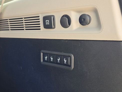 Used 2024 Jeep Wagoneer Series III w/ Premium Group I image 18