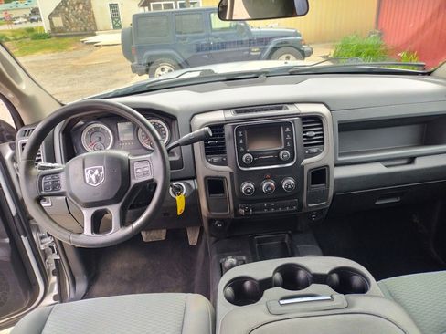 Used 2018 RAM 2500 Tradesman w/ Chrome Appearance Group image 7