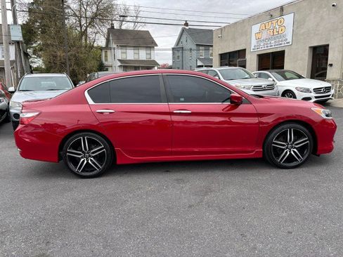 Used 2017 Honda Accord Sport image 6