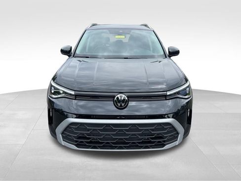 New 2026 Volkswagen Taos SE FWD image 3