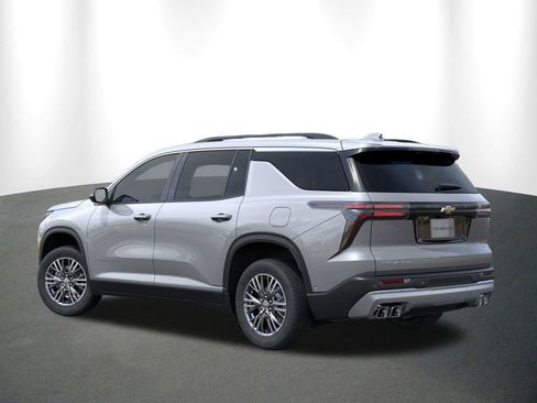 New 2026 Chevrolet Traverse LT w/ LPO, Floor Liner Package image 4