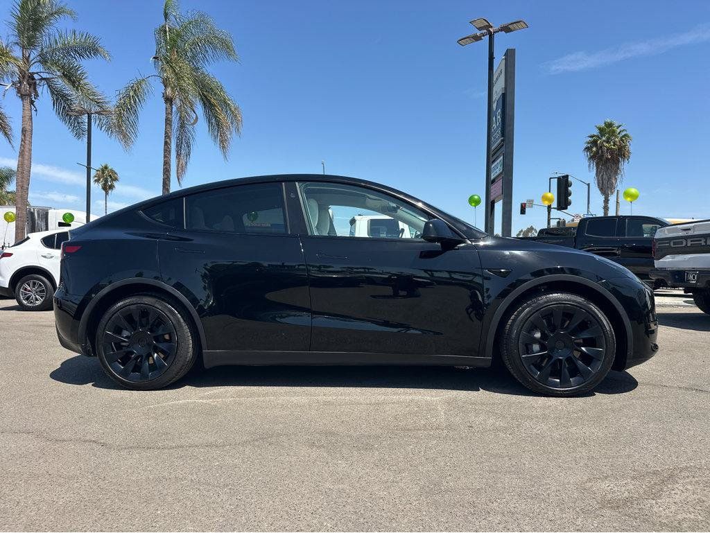 Used 2023 Tesla Model Y Long Range AWD/4WD image 38
