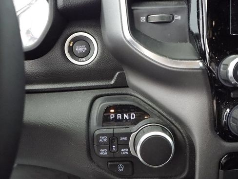 Used 2025 RAM 1500 Big Horn AWD/4WD image 29