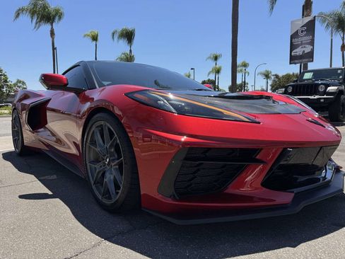 Used 2025 Chevrolet Corvette Stingray Preferred Cpe w/ Z51 Performance Package RWD image 11