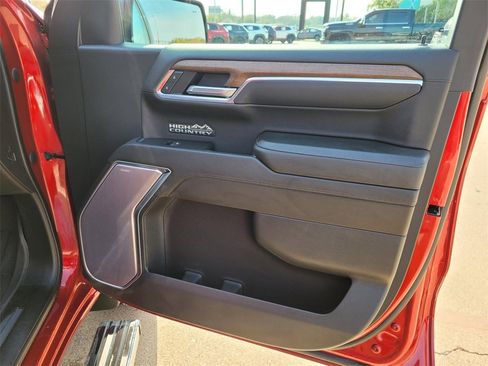 Used 2022 Chevrolet Silverado 1500 High Country w/ High Country Premium Package image 9