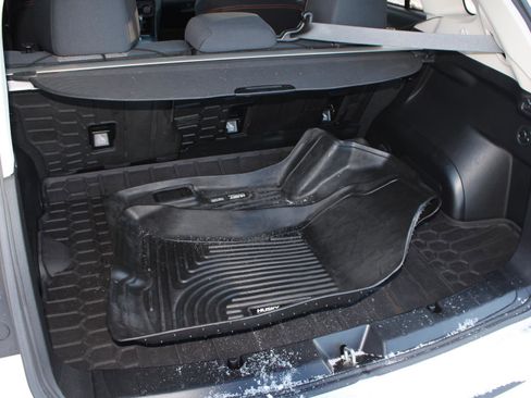 Used 2019 Subaru Crosstrek 2.0i Premium w/ Eyesight System image 8