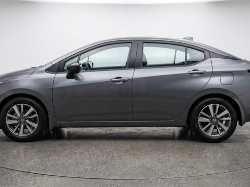 Used 2025 Nissan Versa SV FWD image 5