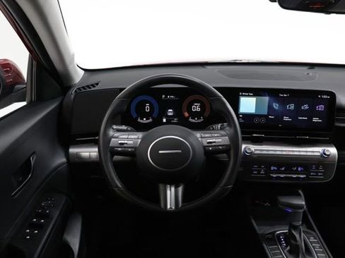 Certified 2025 Hyundai Kona SEL image 11