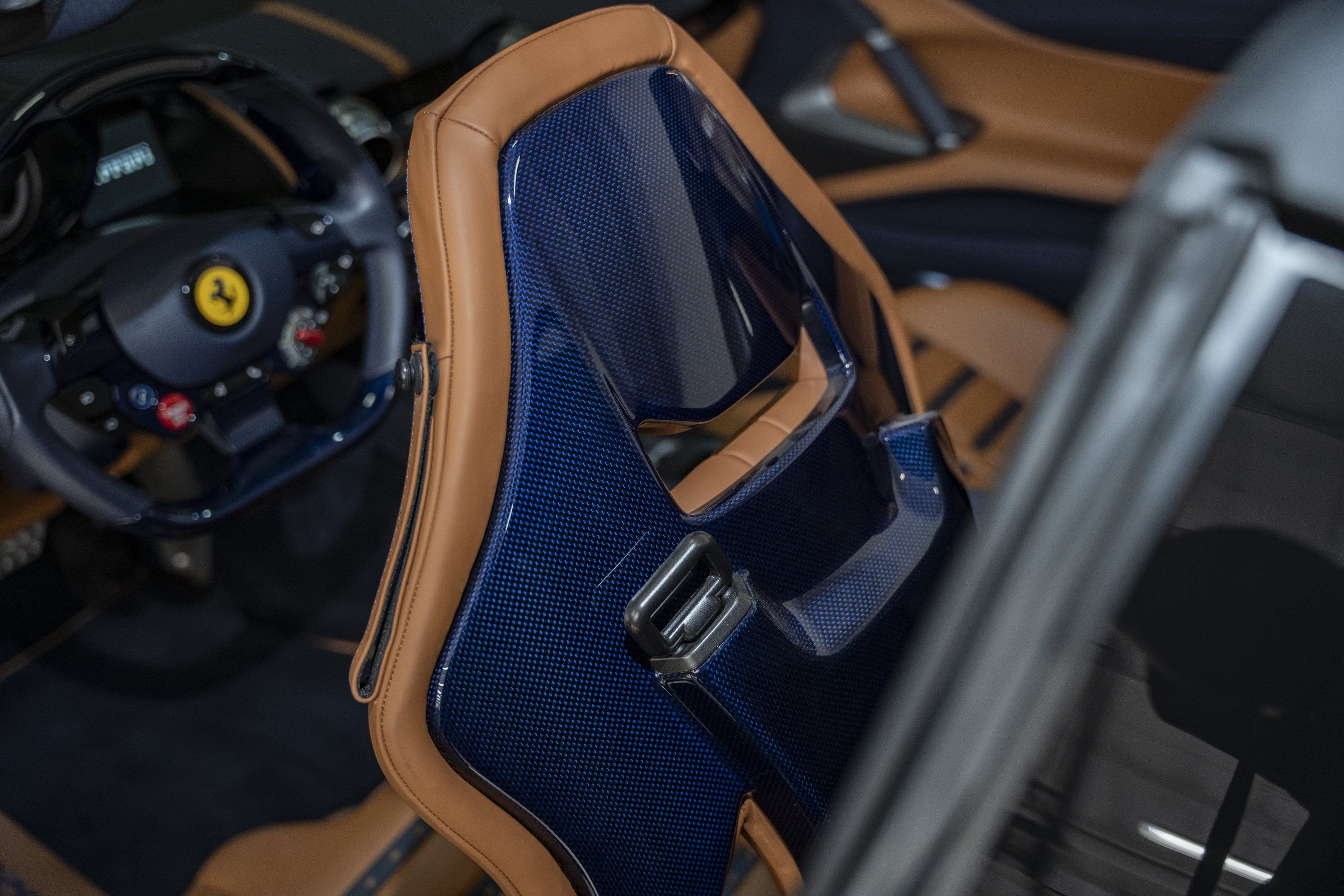 Used 2021 Ferrari 812 GTS RWD image 40