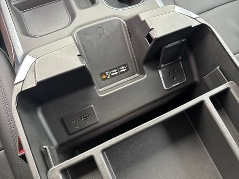 New 2026 GMC Sierra 1500 SLT w/ SLT Premium Plus Package image 39