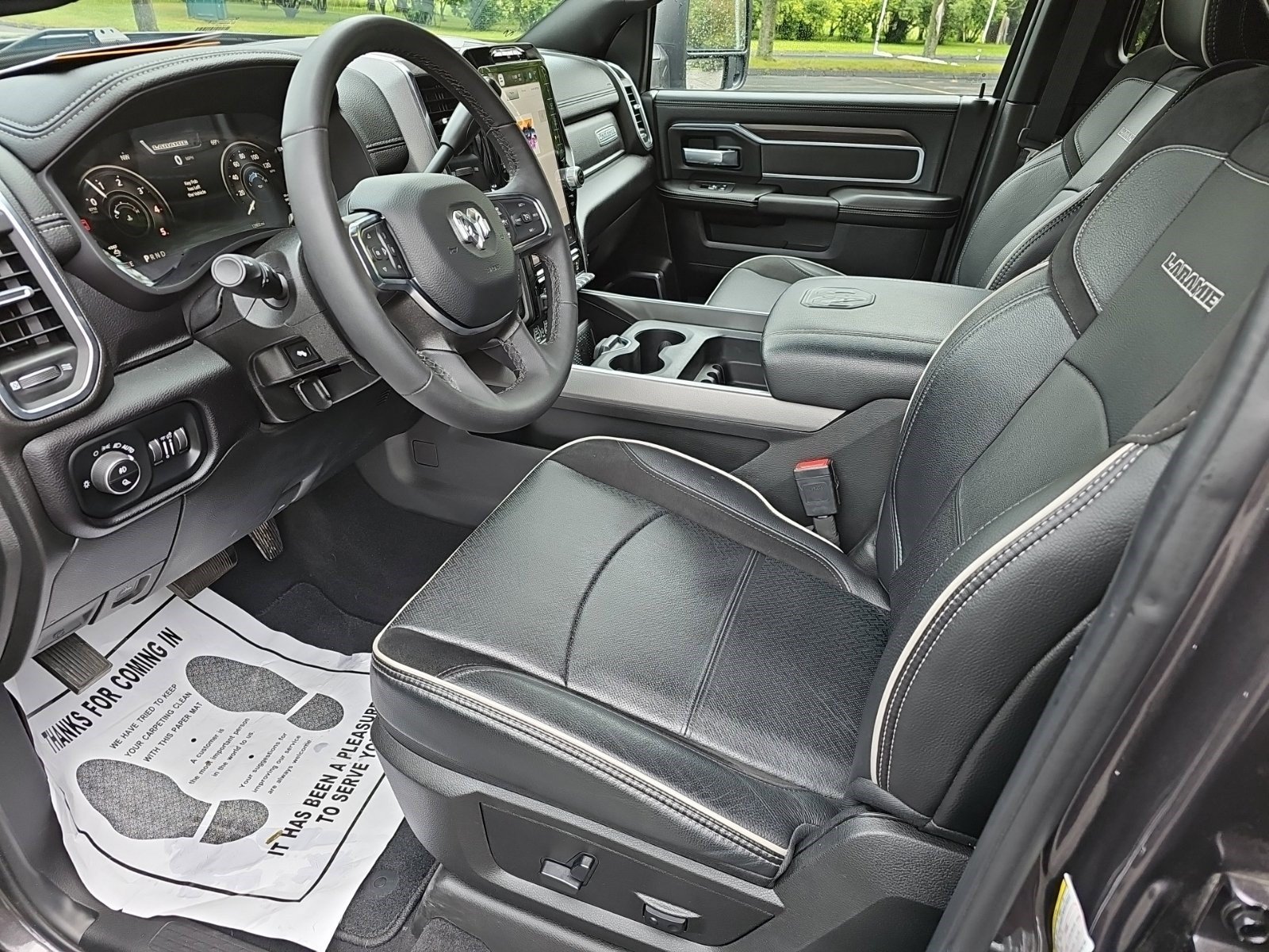 Used 2025 RAM 2500 Laramie AWD/4WD image 19