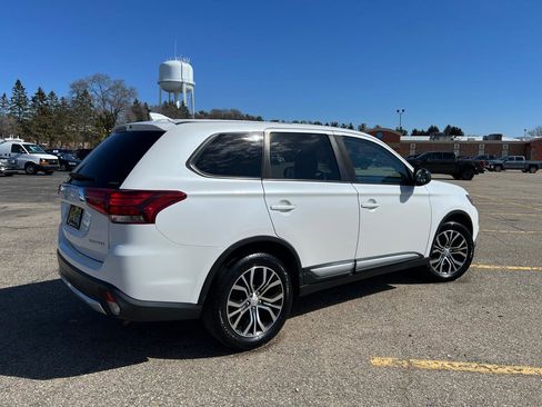 Used 2018 Mitsubishi Outlander SEL image 9