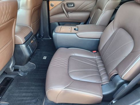 Used 2016 INFINITI QX80 Limited w/ All Season Package image 31