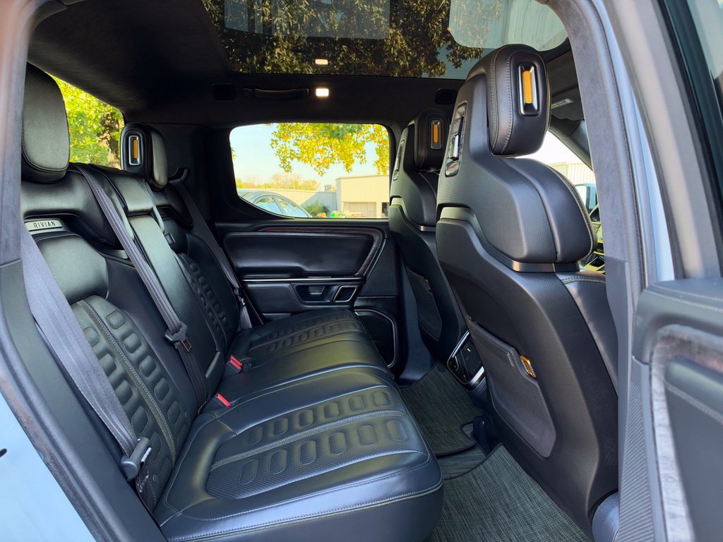 Used 2022 Rivian R1T Adventure AWD/4WD image 17