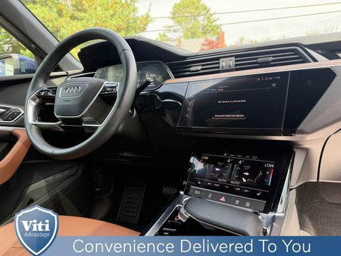 Used 2021 Audi e-tron Premium image 2