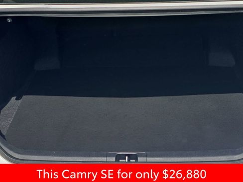 Used 2025 Toyota Camry SE image 18