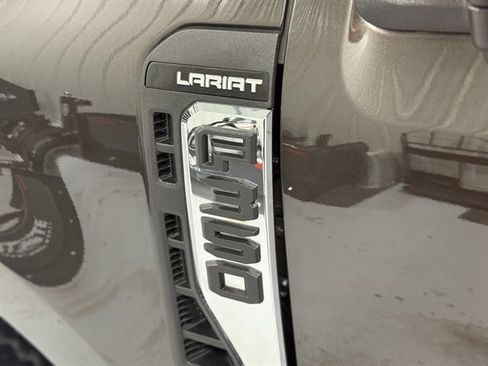 Used 2025 Ford F350 Lariat w/ Lariat Ultimate Package image 8