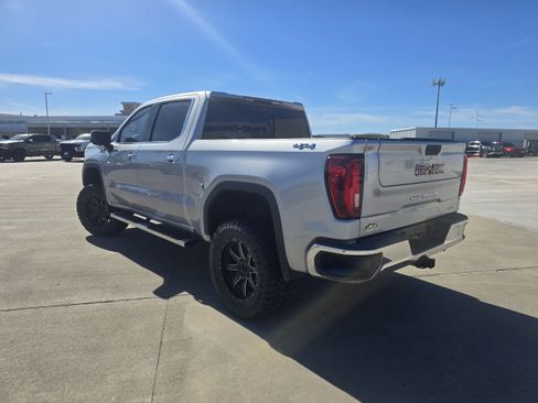 Used 2019 GMC Sierra 1500 SLT w/ SLT Convenience Package image 5