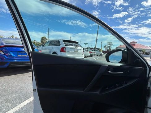 Used 2013 MAZDA MAZDA3 i Touring image 26