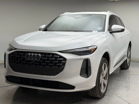 Used 2025 Audi Q5 Premium Plus image 1