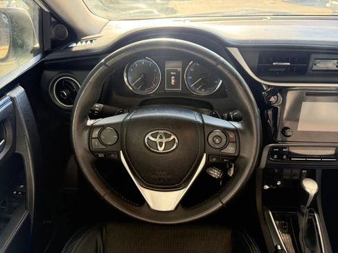 Used 2018 Toyota Corolla SE FWD image 10