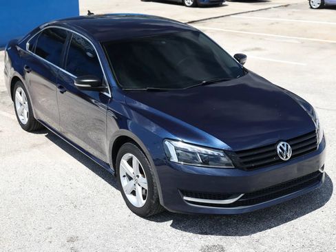 Used 2015 Volkswagen Passat 1.8T SE FWD image 9