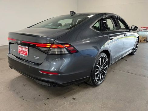 Used 2024 Honda Accord Touring image 3
