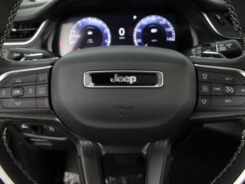 New 2026 Jeep Grand Cherokee L 4WD image 13