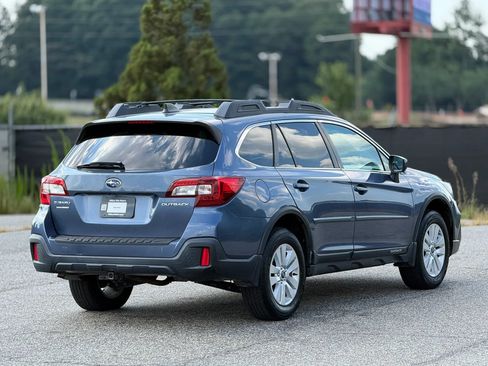 Used 2018 Subaru Outback 2.5i Premium AWD/4WD image 9