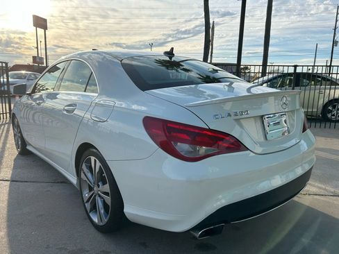 Used 2015 Mercedes-Benz CLA 250 image 4