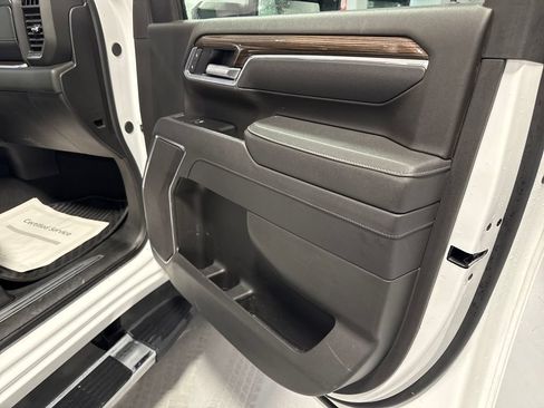 Used 2025 Chevrolet Silverado 2500 LT w/ Convenience Package AWD/4WD image 36