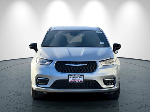 New 2026 Chrysler Pacifica Select image 9