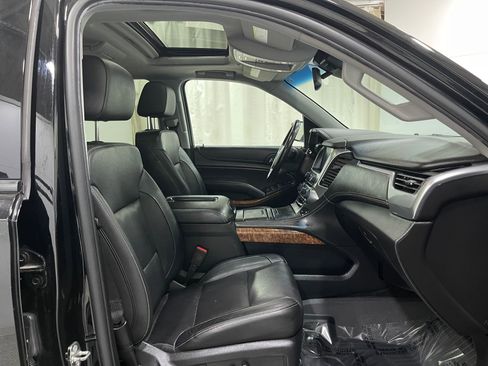 Used 2018 Chevrolet Tahoe Premier AWD/4WD image 32