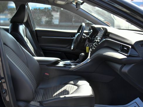 Used 2022 Toyota Camry SE FWD image 39