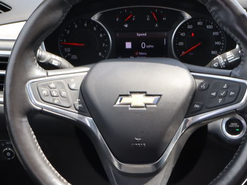 Used 2020 Chevrolet Equinox Premier AWD/4WD image 14