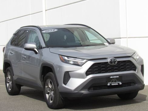 Certified 2024 Toyota RAV4 XLE w/ Convenience Package image 2