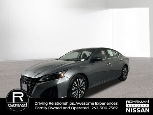 Certified 2024 Nissan Altima 2.5 SV image 2