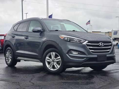 Used 2017 Hyundai Tucson SE Plus FWD image 2