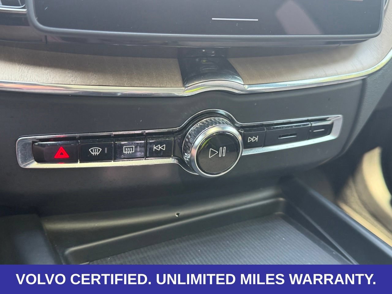 Certified 2026 Volvo XC60 B5 Plus AWD/4WD image 21