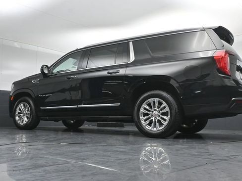 Used 2023 GMC Yukon XL SLT w/ SLT Premium Package AWD/4WD image 33