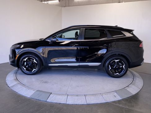 Certified 2026 Kia Sportage EX w/ EX Panorama Roof Package FWD image 2