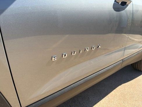 New 2026 Chevrolet Equinox LT w/ Convenience Package II image 9