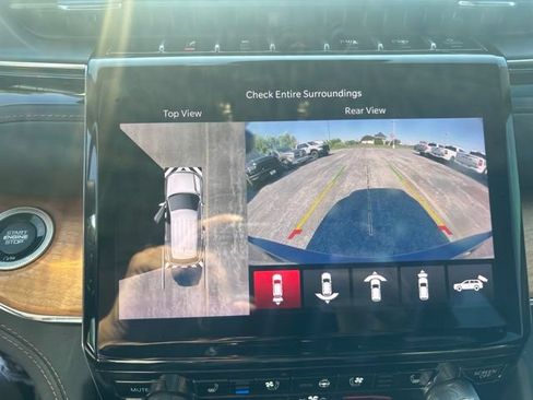Used 2023 Jeep Grand Cherokee L Summit AWD/4WD image 34