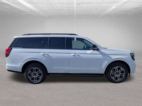 New 2026 Ford Expedition Active AWD/4WD image 12