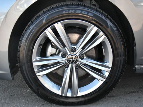 Used 2024 Volkswagen Jetta SE image 12