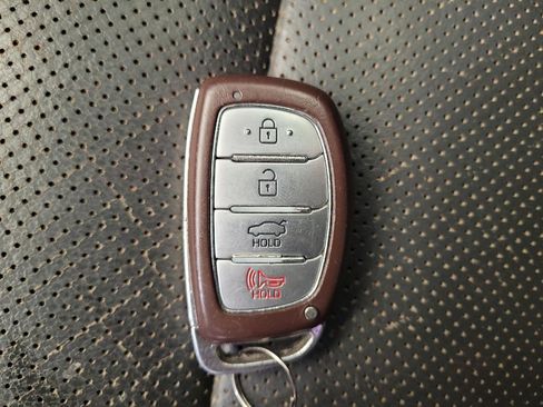 Used 2018 Hyundai Elantra Sport FWD image 32