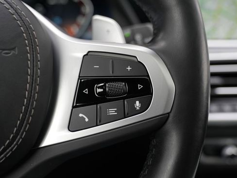 Used 2022 BMW X7 M50i w/ Dynamic Handling Package image 57