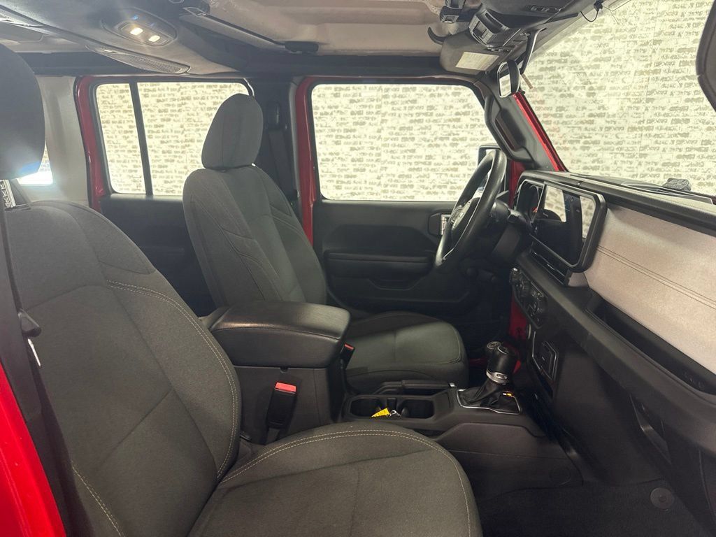 Used 2024 Jeep Wrangler Unlimited Sport AWD/4WD image 13
