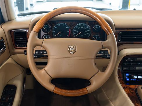 Used 1996 Jaguar XJ Vanden Plas RWD image 12