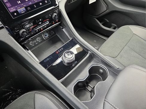 New 2025 Jeep Grand Cherokee L Altitude AWD/4WD image 25